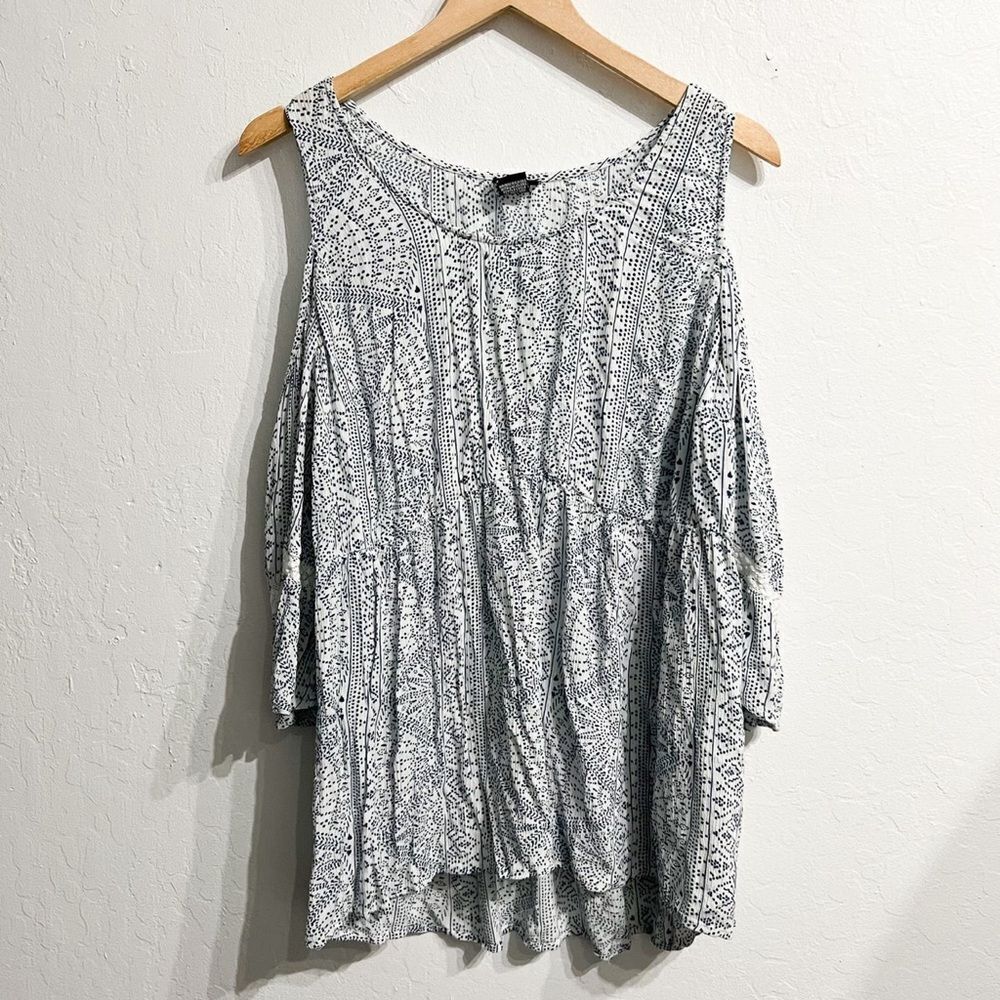 Torrid Womens Cold Shoulder Blouse Top Crinkle Lace Size 2X‎ Blue White Boho